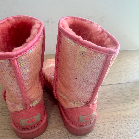 Women's UGG Sparkle Sequin Neon Pink Boots Size US 8 Style 3161 Classic Short - Picture 5 of 7